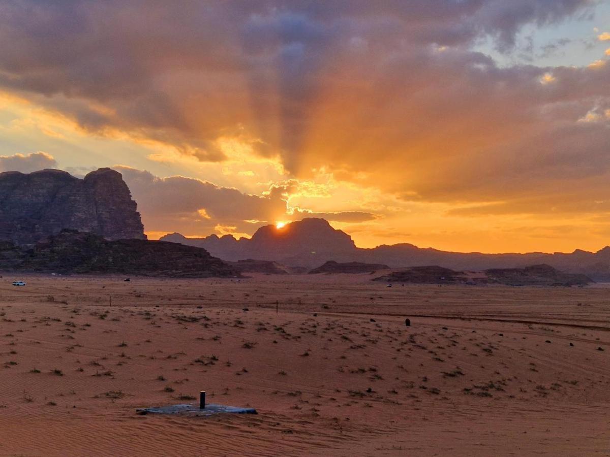 Hotel Bedouin Life Camp Wadi Rum Esterno foto