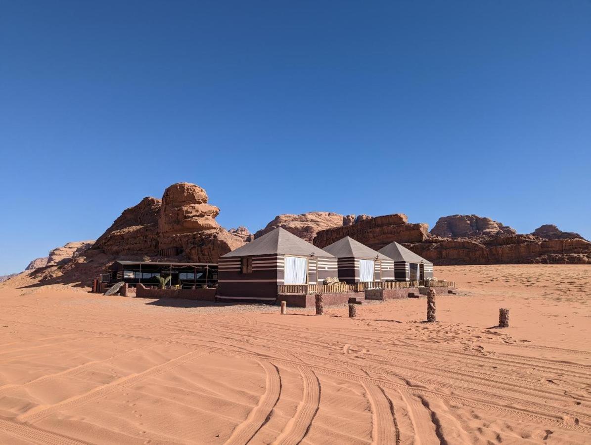 Hotel Bedouin Life Camp Wadi Rum Esterno foto