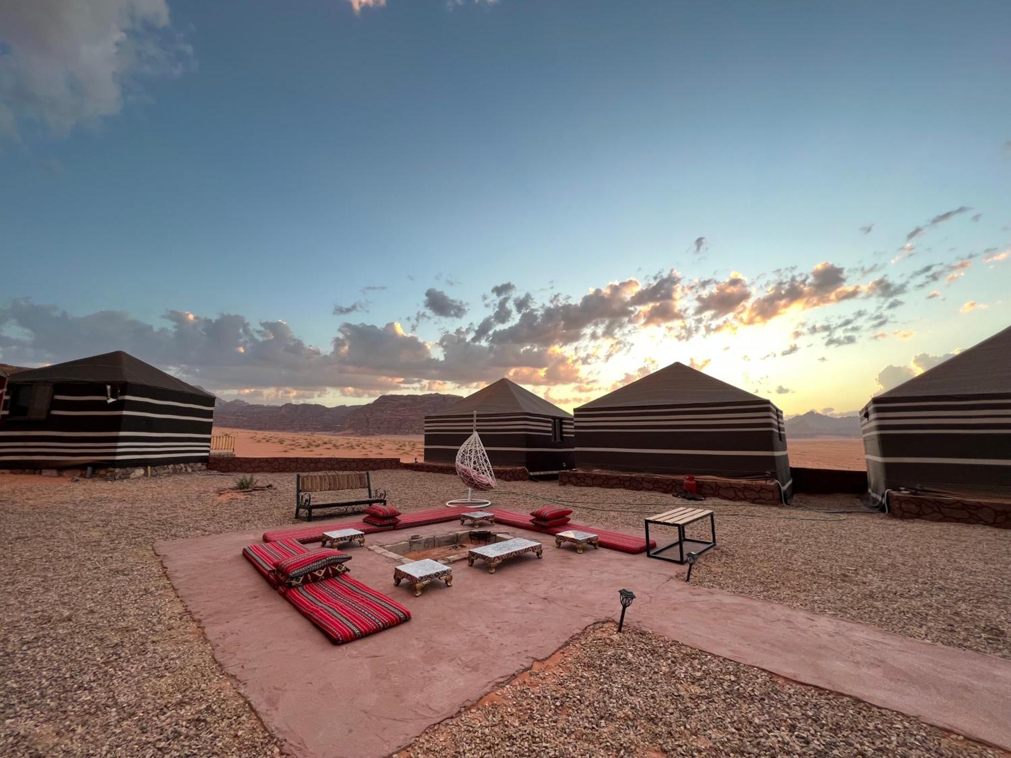 Hotel Bedouin Life Camp Wadi Rum Esterno foto